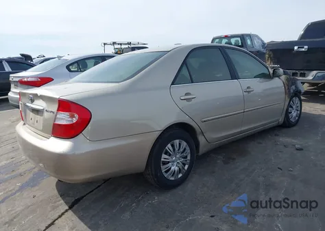 2004 Toyota Camry Le z USA, uszkodzony, nr VIN 4T1BE32K34U834011
